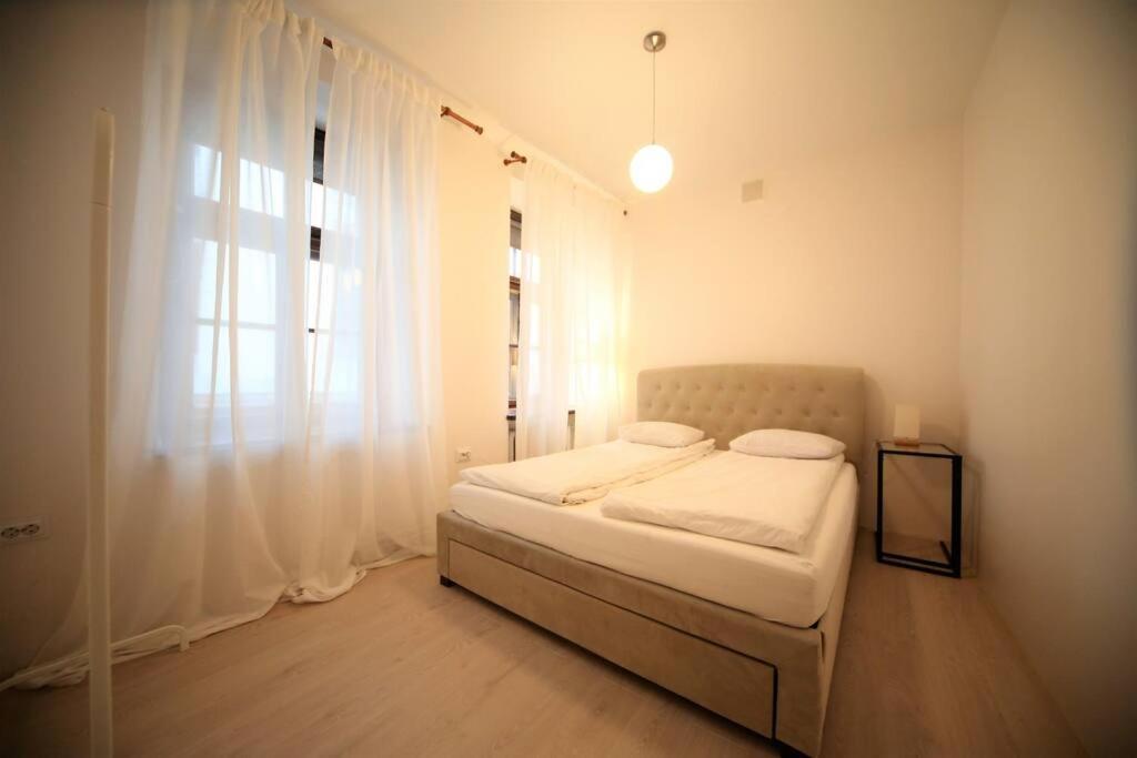ריגה Lovely Two Bedroom In The Old Town מראה חיצוני תמונה
