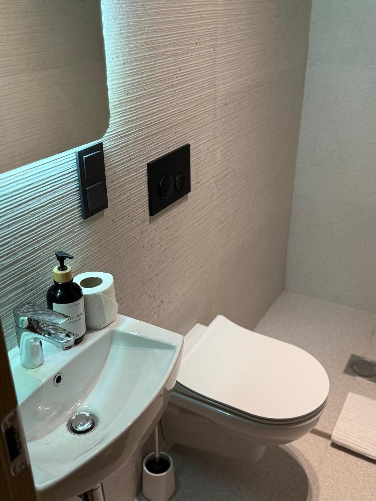 ריגה Lovely Two Bedroom In The Old Town מראה חיצוני תמונה